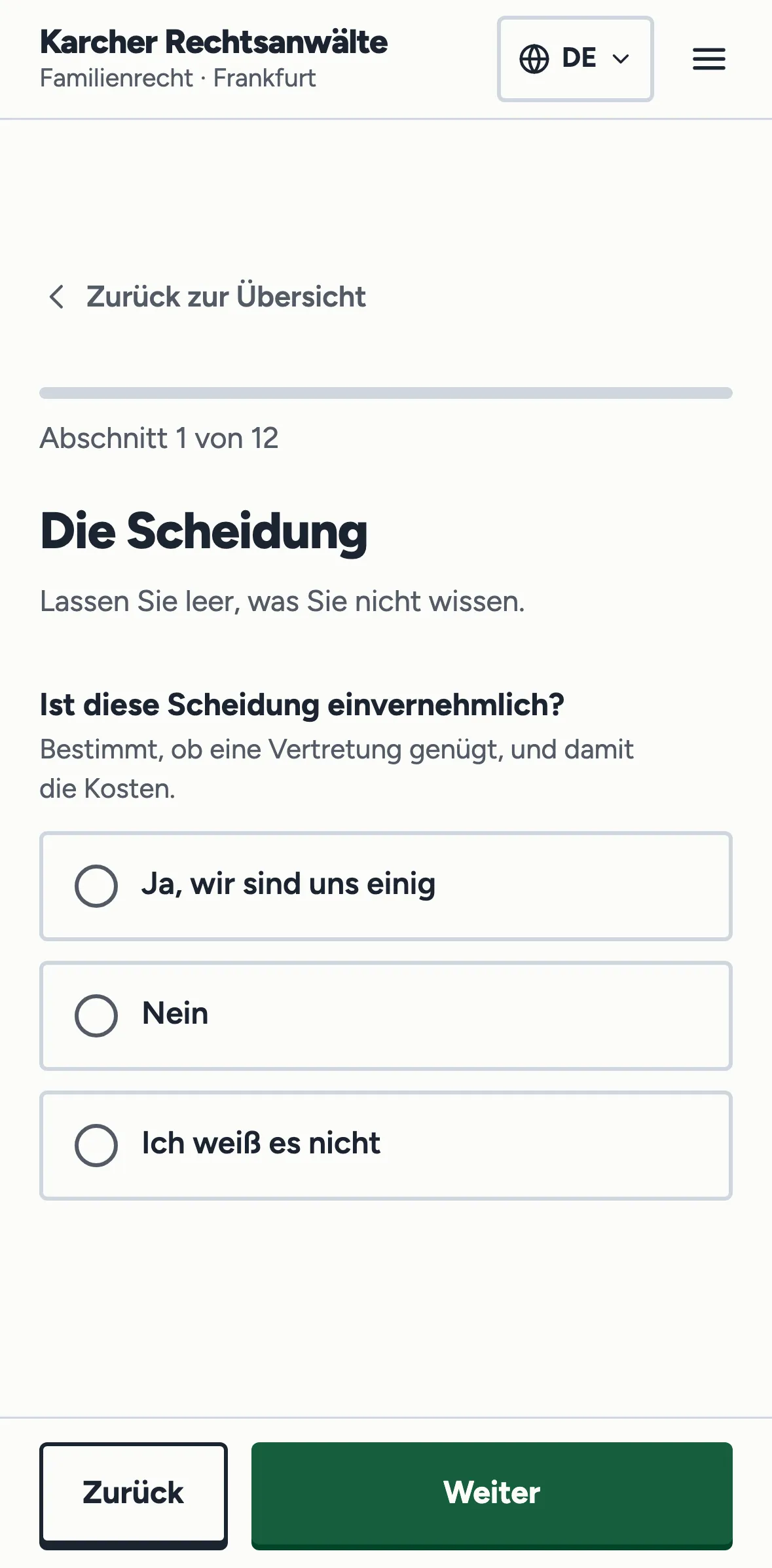 Erster Abschnitt des Scheidungsformulars auf dem Handy, mit der Frage, ob die Scheidung einvernehmlich ist